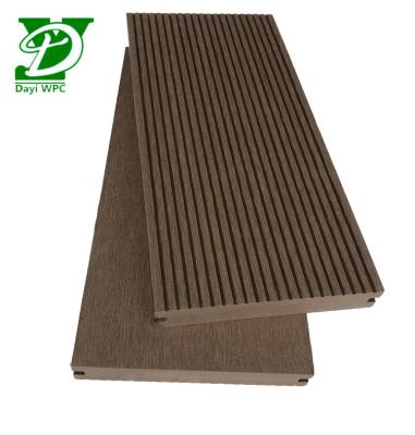 China Modern Waterproof Durable Wood Plastic Composite Decking for sale