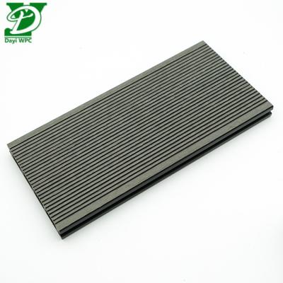 China Decking de material compuesto hueco de WPC resistente al agua y ecológico en venta