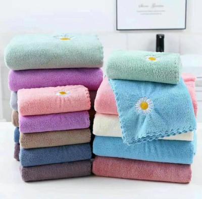 China Wholesale Viable Single Lace Face Towel Daisy Hand Towel Soft Absorbent Coral Fleece Cleaning Towel for sale