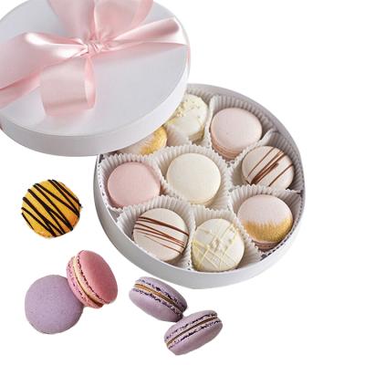 China Luxury Mini Round Cylind Paper Christmas Sweet Cake Macaroon Gift Recyclable Customized Packaging Box With Clear Window for sale