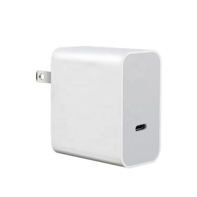 China Cell Phone 30watt US Single Left Wall Plug Type USB C PD Power Adapter For iPhone 30w Mobile Home USB Charger for sale