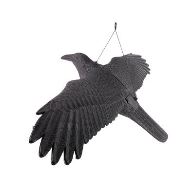 China Hunting Realistic Plastic Material Garden Decoration Decoy Outdoor PE Hunting Crow Decoy Flying Stance for sale