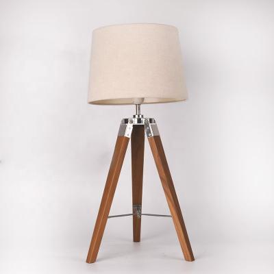 China Modern design energy saving tripod table lamp modern design e27 3 legs tripod living room hotel bedroom led desk table lamp for sale