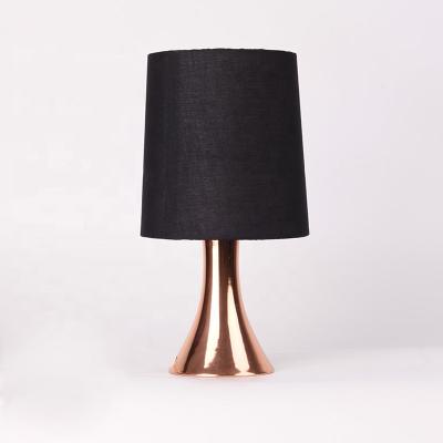 China Modern high quality warm edison bulb black fabric shade e27 holder table light desk lamp for decoration for sale