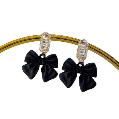 China Wholesale Environmentally Friendly Bohemia Gold Women Girl Drop Leather Earrings Crystal Black Bow Flower Cloth Diamond Heart Earrings 18K Fashion for sale