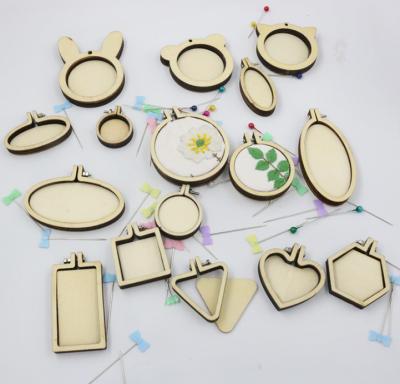 China Mini Cute Mini Embroidery Hoop Mini Cross Stitch Wooden Hoop For DIY Frame Craft Favors for sale