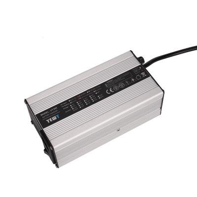 China Smart 12V 24V 36V 48V Lifepo4 Battery Charger Standard Battery Customized Portable Fast Charger Compatible With Lead Acid Lithium Ion Battery for sale