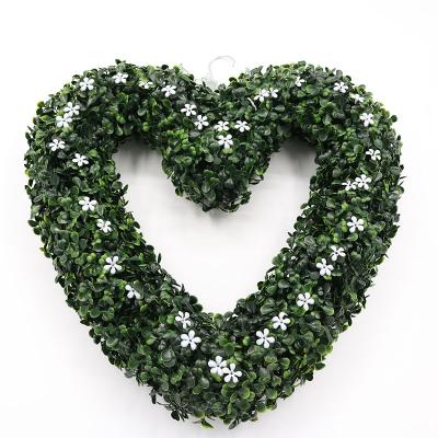 China Home Garden Office Wedding  Decoration Wedding Doorway  Decoration Plastic Hanging Greenery Leaves Heart Shaped Garland Artificial Wreath for sale