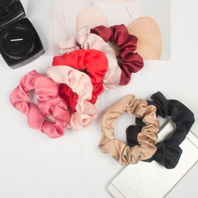 中国 Polyester Fashion Polyester Elastic Customized Cool Printed Hair Scrunchies Ponytail Holder Scrunchies 販売のため