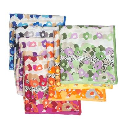 Cina Square Fashion Wholesale Printed Square Scarves Women Stripe Dot Custom Satin Hair Silk Scarf For Girls in vendita