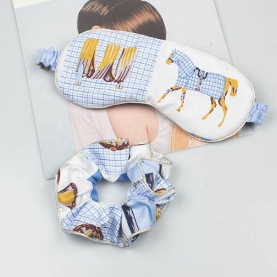 China Custom Luxury Silk Ladies 100% Polyester New Design Print Night Wear Women Sleep Eye Mask Scrunchies Set en venta