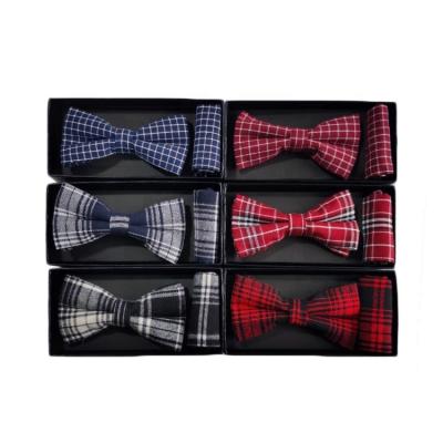 Cina Wholesale Fashionable Solid Color Bowtie Colorful Business Custom Butterfly Men's Bow Tie Gift Set in vendita