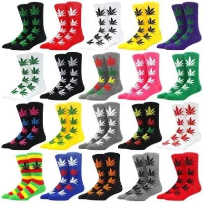 China Moq fashion athletic sports stockings thongs weed maple leaf cotton regular adult popular socks for sale