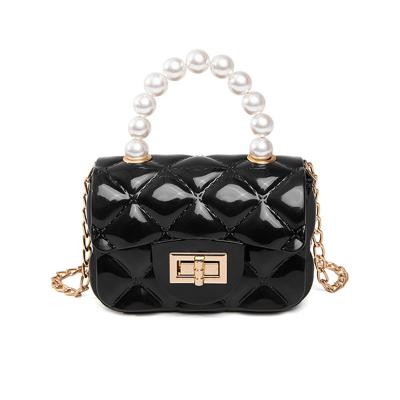 China Anti-theft PVC Women's Bag Diamond Handheld One Shoulder Messenger Bag Mini Ladies Jelly Chain Pearl Bag Small Square Handbag for sale