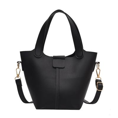 China Fashion Ladies Bucket Messenger Bag Waterproof Simple Casual Bag Versatile Shoulder Retro Large Capacity Handbag for sale