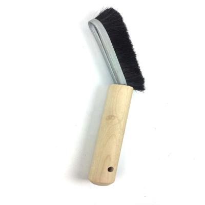 China High Quality Sustainable Bent Barbecue Oil Brush Horse Hair Handle Food Brush Wooden Lbrush for sale