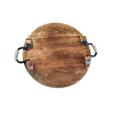 China Party Serving Tray Sustainable Wooden Round Cheese Board Vintage Wooden Serving Board With Metal Handle for sale