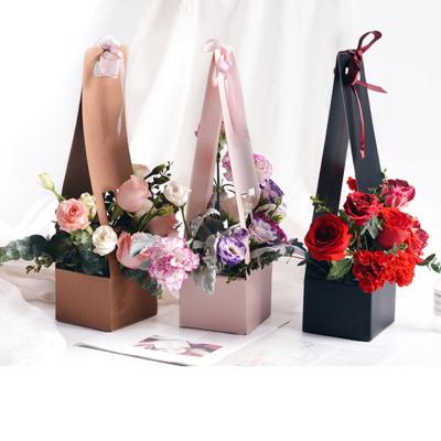 China Materials OEM Factory Wholesale Cardboard Handle Recycled Foldable Flower Packaging Box Bouquet,Box Packaging For Rose Flowers With Window for sale