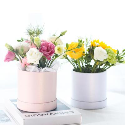 China Wholesale Customizable Recycled Floral Pink Mini Cylinder Flower Wrapping Tin Materials Factory Florist Box For Flower Arrangement Packaging for sale