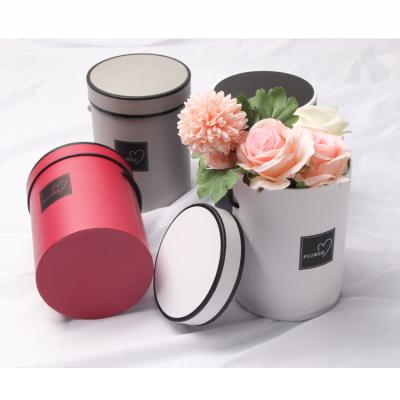 China Factory Wholesale Customizable Materials Factory Wholesale Recycled White Black Red Florist Cylinder Flower Round Box Portable Bucket For Flower Rose Bouquet for sale