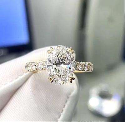 China Sparking Wholesale HPHT 6.11 ct CVD develop diamond has four claws on private custom contracted white oval IGI women a diamond ring for sale