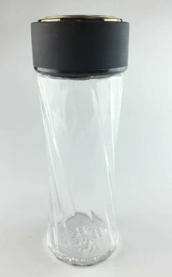 China Lightweight Glass Water Storage Bottles Glass Beverage Bottles For Office for sale