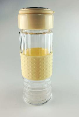 China Beige Lid Personalized Reusable Water Bottles , Leak Proof Glass Water Bottle With Tea Filter for sale