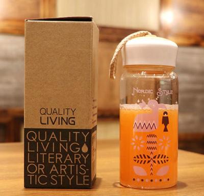 China 360ml Fashionable Water Bottles With String Handle PP Lid Square Shape  for sale