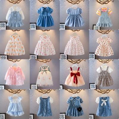 China 2023 New Girls Factory Direct Sales Anti-wrinkle Little Girl Western White Pleated Skirt Children's Preppy Dress Summer Style Dress for sale