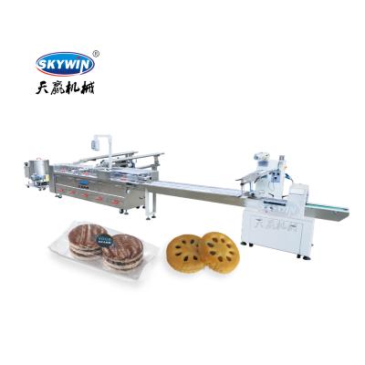 China Automatic Sandwich Biscuit Cookie Machine Small Ice Cream Filling Biscuit Biscuit Machine Production Line for sale