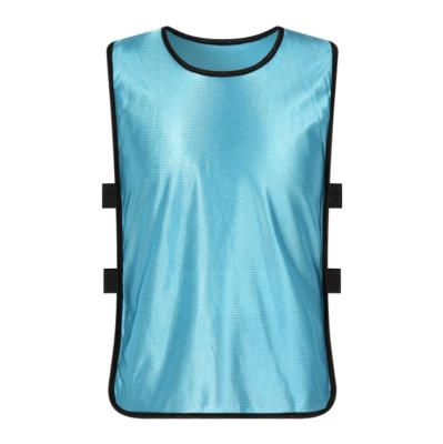 China 2021 Popular Sports Soccer Mesh Football Training Vest Cheap Reversible Youth Adult Bibs New for sale