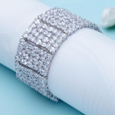 China CLASSIC Luxury Custom Jewelry Diamond Iced Natural Solid Tennis Bangle 18K Cuff Bangles Jewelry for sale