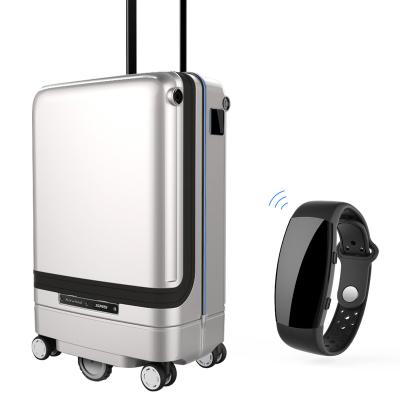 China Outdoor Boarding Allowed Luggage Suitcase Tracking Suitcase Bag Scooter Suitcase Follow You Handheld for sale