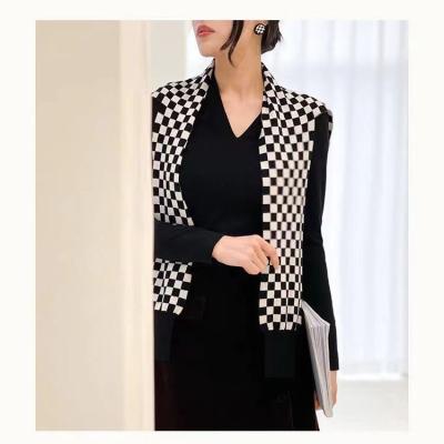 China Ladies Merino Wool Checkerboard Shawl Sustainable Clothing for sale