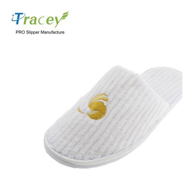 China Hotel Anti-slippery Custom Logo Slippers Disposable Slippers Bedroom Slippers For Men for sale