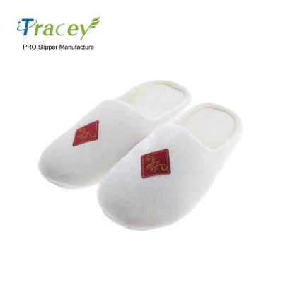 China Hotel Bedroom Anti Slippery Wholesale Promotional Disposable Slipper for sale