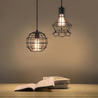 中国 Mid Century Modern Small Chandelier Iron Cage Wire Chandelier Restaurant Chandelier Dining Room Light 販売のため