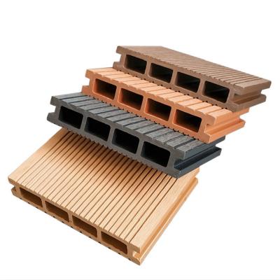 China Outdoor flooring hot sale wpc decking for exterior flooring , Co-extruded WPC Composite Decking en venta