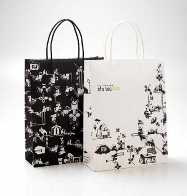 China Recyclable Classic Colorful Clothing Packaging Paper Bag / Garment Paper Shopping Bag for sale