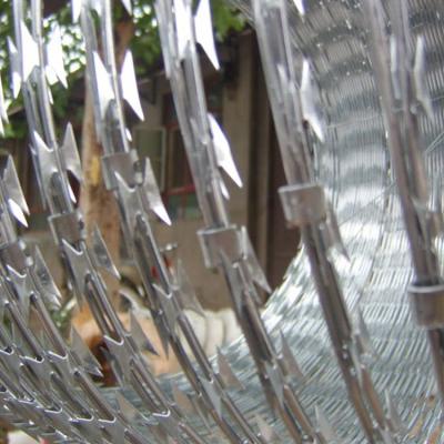 China STAINLESS STEEL WIRE 450mm razor barbed wire razor fence barbed wire prices accordion razor wire bto22 for sale