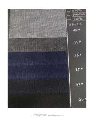 China High Quality Breathable Worsted Wool Fabric Straight For Making Men Suits for sale