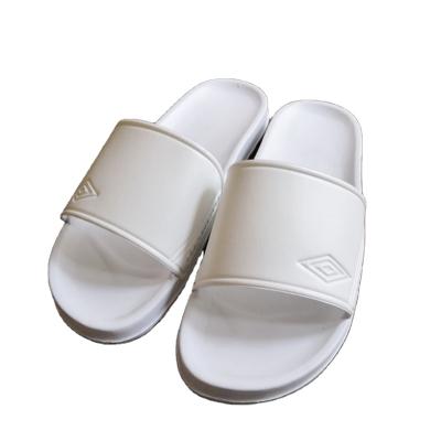 China Fashion trend design wholesale new custom logo white color summer embossing outdoor men's leather slide sandals and slippers for sale