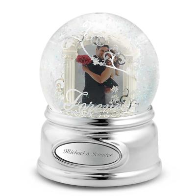 China Europe Wedding Forever Musical Photo Snow Globe for sale