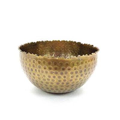 China Viable Customize Art Crafts Metal Serving Bowls New Antique Arabic Handmade Decorative Uneven Edges Metal Bowls for sale