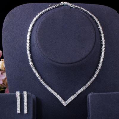 China FASHIONABLE Simple Cubic Zirconia Wedding Necklaces Choker Rhinestone Rhinestone Style Bridal Jewelry Set for sale