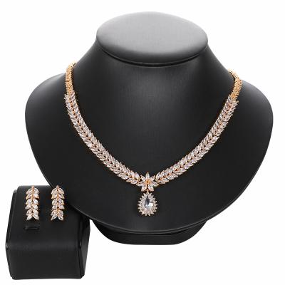 China 2022 Luxurious Fashion New Zircon Jewelry Set Necklace For Ladies Wedding Accessories Gift for sale