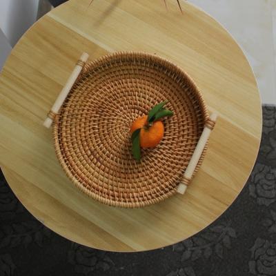 China Decorative Rattan Disposable Raw Color Rolling Trays Serving Tray Round Wooden Dishes and Plates Three Piece Round Tray with Beech Handles for sale