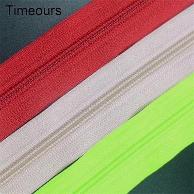 China Sustainable Nylon Zipper Roll 4# factory price wholesale zipper long chain zippers for bags for sale