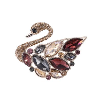 China New Korean Version Crystal Swan Rhinestone Brooch Animal Pin For Women Brooch Pin For Women for sale