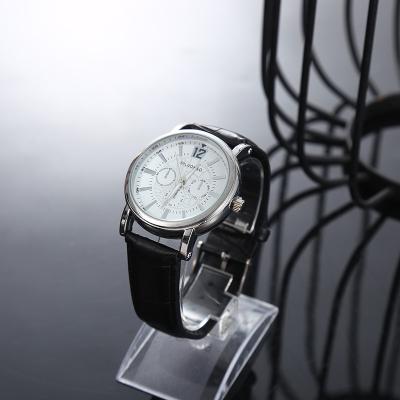 China Men Wholesale Fashion Casual Glass Men's Watch Belt Watch for sale